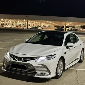 Toyota Camry 2020