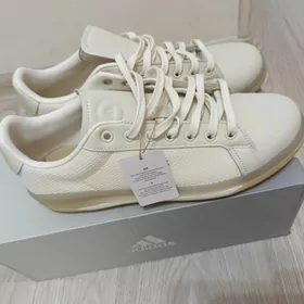 Adidas taze krosowka ayyakab