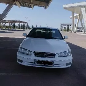 Toyota Camry 2000