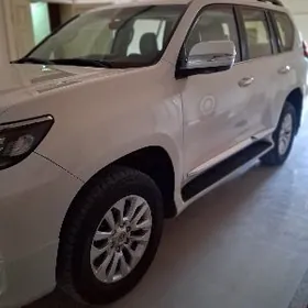 Toyota Land Cruiser Prado 2022