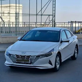 Hyundai Elantra 2023