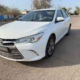 Toyota Camry 2016