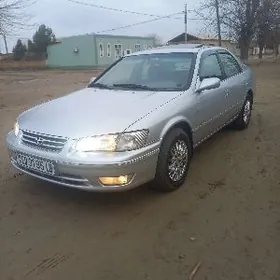 Toyota Camry 2000