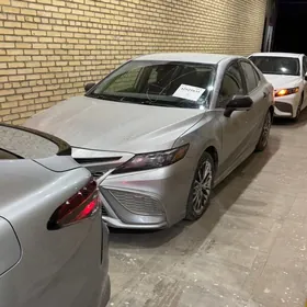 Toyota Camry 2022