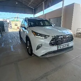 Toyota Highlander 2022