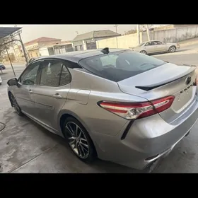 Toyota Camry 2020