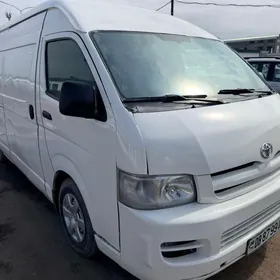 Toyota Hiace 2005