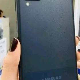 Samsung   A12