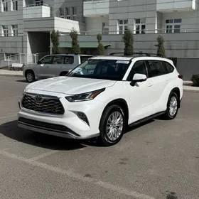 Toyota Highlander 2022