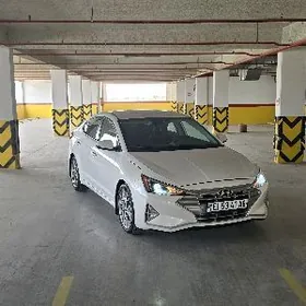 Hyundai Elantra 2020