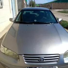 Toyota Camry 1999