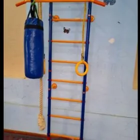 Оригинальная шведская стенка