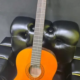 Gitara Yamaha C70