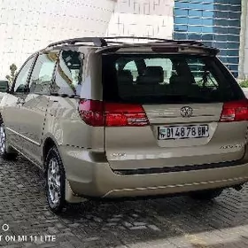 Toyota Sienna 2005