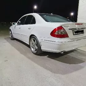 Mercedes-Benz E500 2003