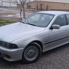 BMW E39 2000