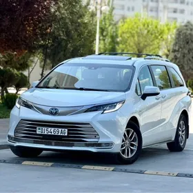 Toyota Sienna 2022