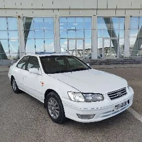 Toyota Camry 2001
