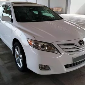 Toyota Camry 2011