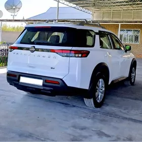 Nissan Pathfinder 2022