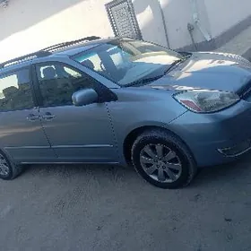 Toyota Sienna 2004