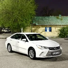 Toyota Camry 2016