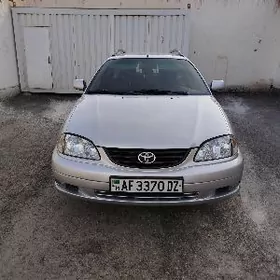Toyota Avensis 2001