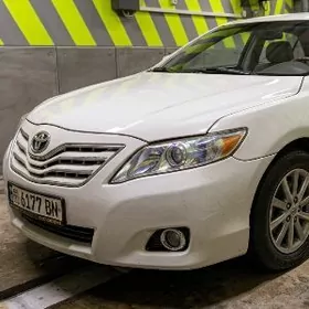 Toyota Camry 2010
