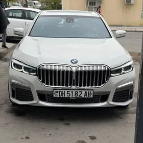 BMW 750 2013