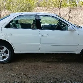 Toyota Camry 2001