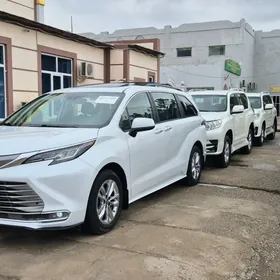 Toyota Sienna 2022