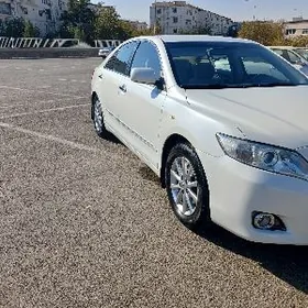 Toyota Camry 2010