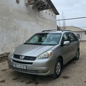 Toyota Sienna 2005