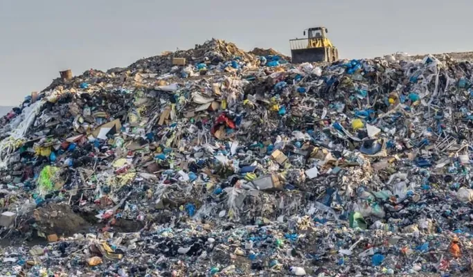 Bütindünýä banky dünýäde zibil möçberiniň gorkuly derejede çalt artýandygyny duýdurdy