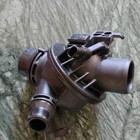 Термостат ф10 N55 мотор