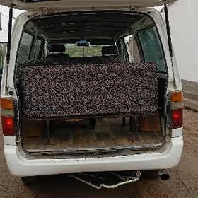 Toyota Hiace 1999