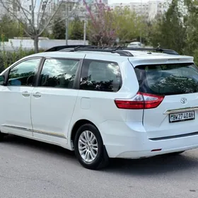 Toyota Sienna 2015