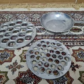 Сковородка и пельменицы