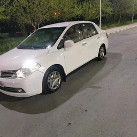Nissan Versa 2008