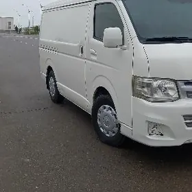 Toyota Hiace 2011