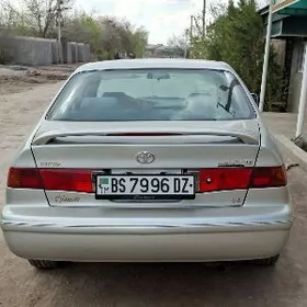 Toyota Camry 2001