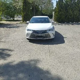 Toyota Camry 2017