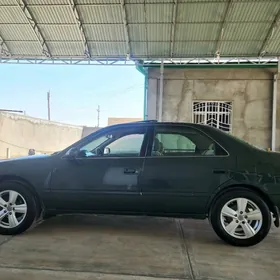 Toyota Camry 1999
