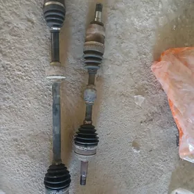 karolla  2014  granat. yrlawoy