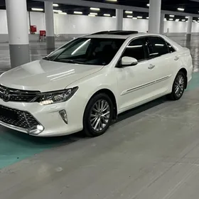 Toyota Camry 2017