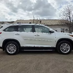 Toyota Highlander 2019