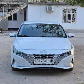 Hyundai Elantra 2021