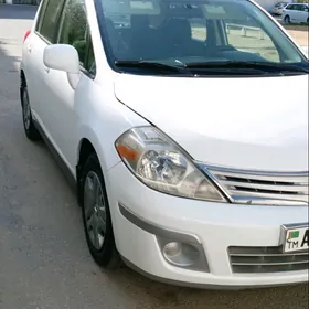 Nissan Versa 2010