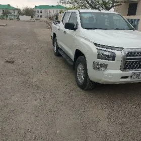 Mitsubishi L200 2025