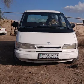Toyota Previa 1990